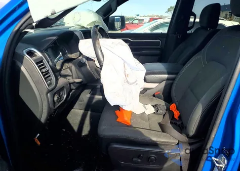 2022 Ram 1500 Big Horn/Lone Star z USA, uszkodzony, nr VIN 1C6RRFFG6NN334071